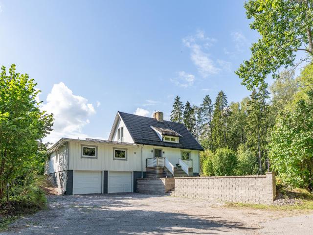 Villa till salu i Karlholmsbruk, Uppsala