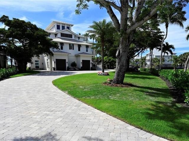 House for sale in Bonita Springs