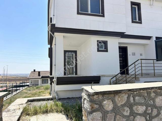 Sincan, Ankara içerisinde satılık Villa