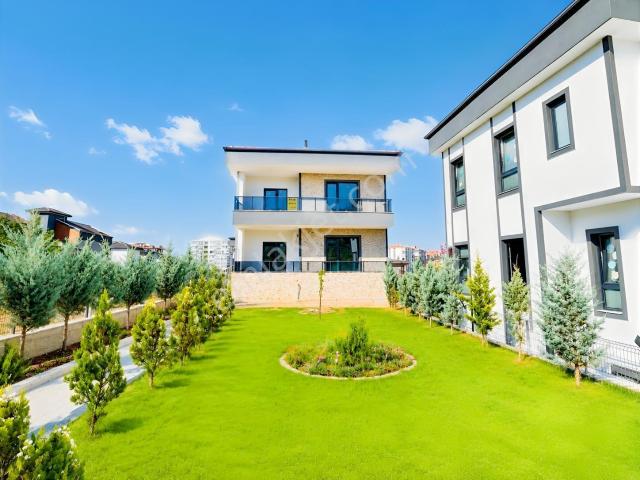 Etimesgut, Ankara içerisinde satılık Villa