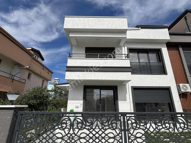 Öğretmenler, Burhaniye içerisinde satılık Villa