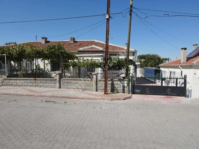 Gülşehir İlçe Merkezi, Çat Beldesi içerisinde satılık Villa