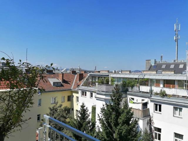 Dachgeschosswohnung kaufen in Wien