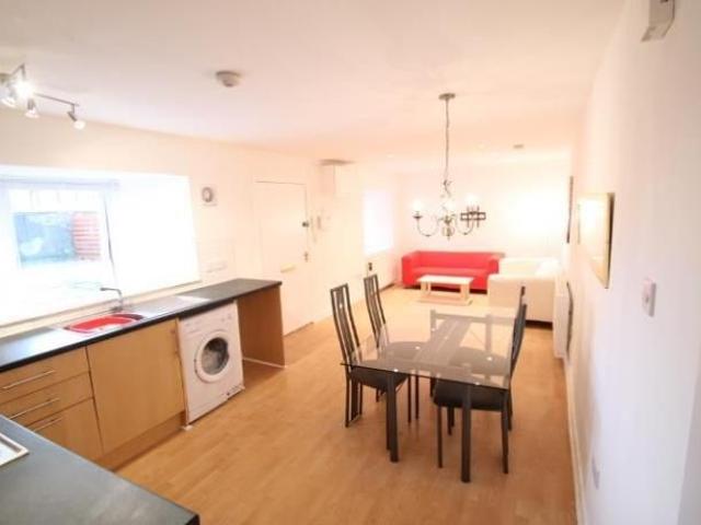 Apartment for rent in Hilltown, Scotland