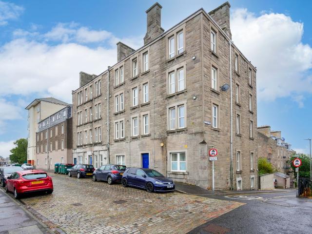 Apartment for rent in Hilltown, Scotland