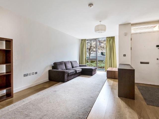 Apartment for rent in East Greenwich, Greater London