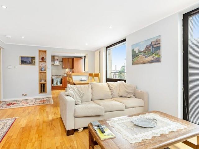 Apartment for rent in Gayfield, Broughton