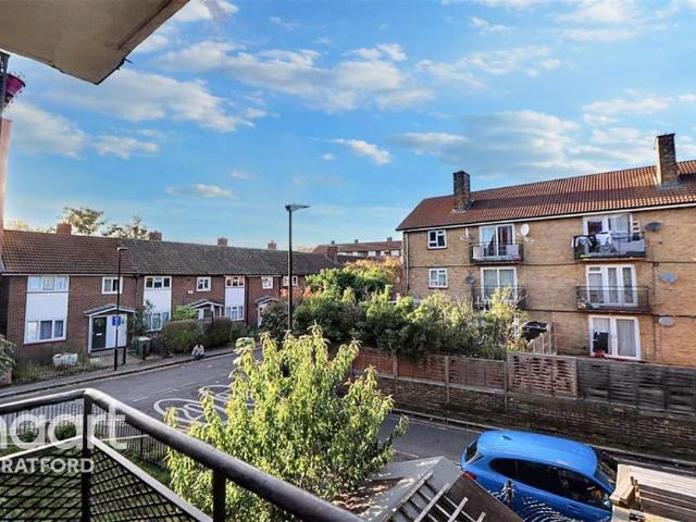 Apartment for rent in Plaistow, Greater London