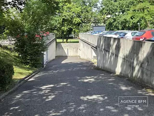 Garage location à Annecy