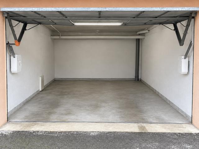 Garage vente à Annecy, Haute-Savoie