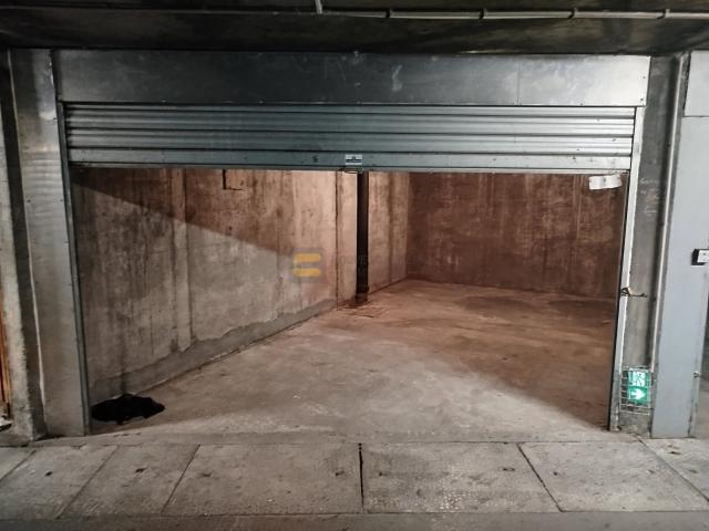 Garage vente à Saint-Julien-en-Genevois, Annemasse