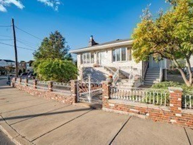 House for sale in Chelsea, Suffolk County
