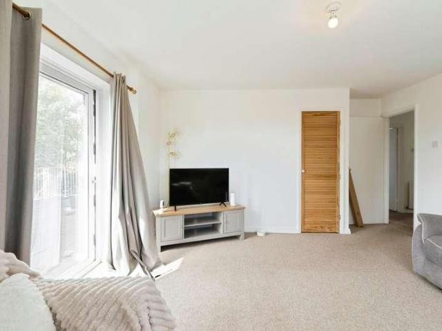 Apartment for rent in Almodington, Chichester