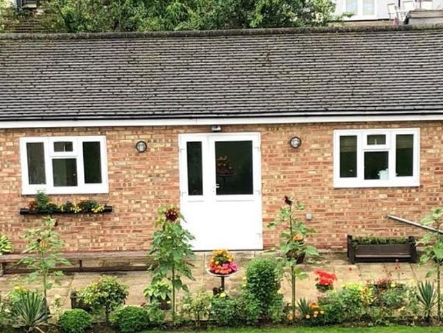 Studio for rent in London Borough of Hillingdon, Greater London
