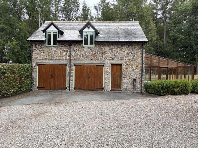 House for rent in Bronygarth, Weston Rhyn