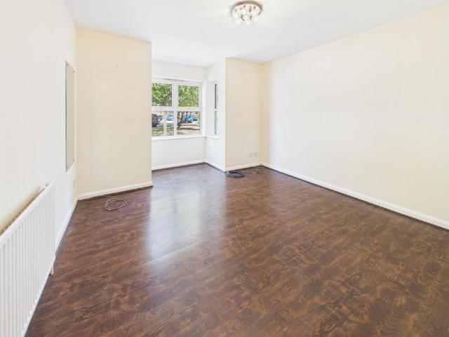 Apartment for rent in Elmfield, Leicestershire