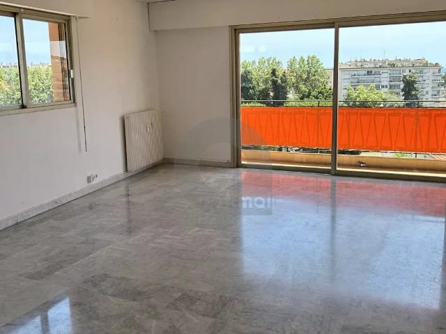 Appartement location à Nice, Menton