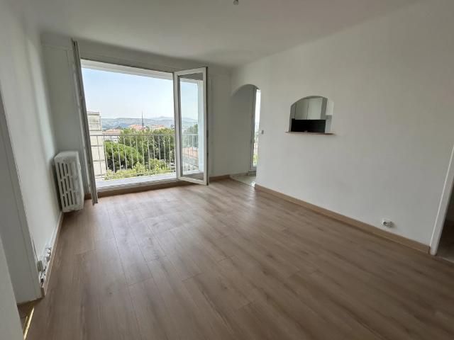 Appartement location à Aix-en-Provence, Beaurecueil