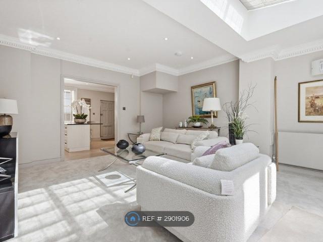 House for rent in Belgravia, Greater London