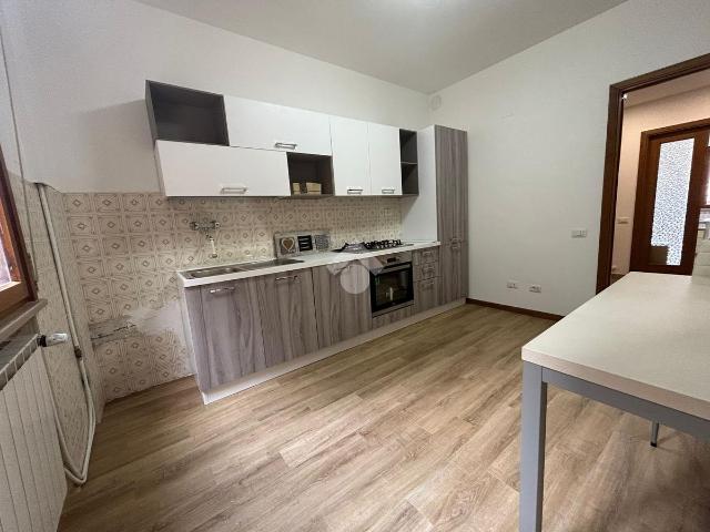 Appartamento in affitto a Sant'Erminio, Cenerente