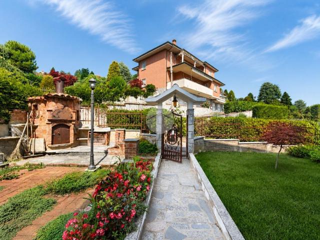Villa Indipendente in affitto a Sambuy, Piemonte