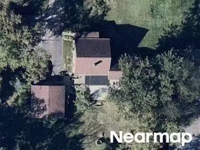 House for sale in Waukesha