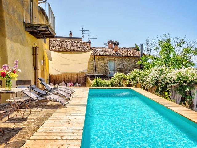 Casa in vendita a Palazzo Del Pero, Toscana