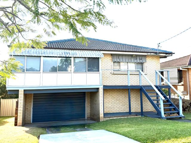 House for sale in Camp Hill, Greater Brisbane