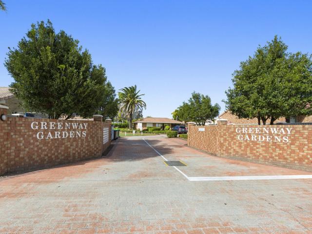 Villa for sale in Banora Point, New South Wales