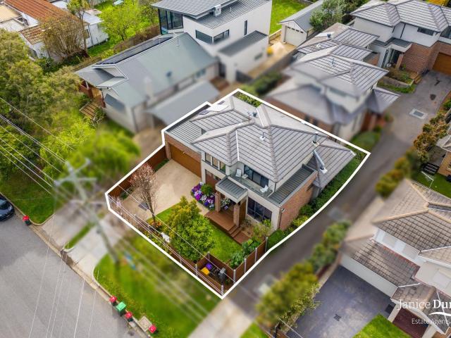 Townhouse for sale in Camerons Creek, Victoria