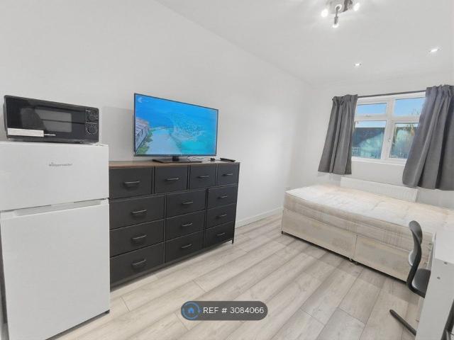 Room for rent in Upper Tooting, Greater London