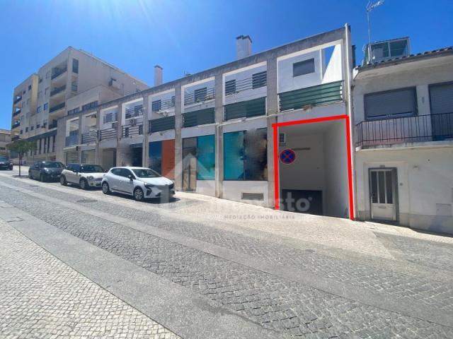 Garagem alugar em Ansião, Leiria