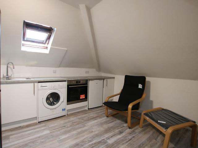 Studio for rent in Cricklewood, Greater London