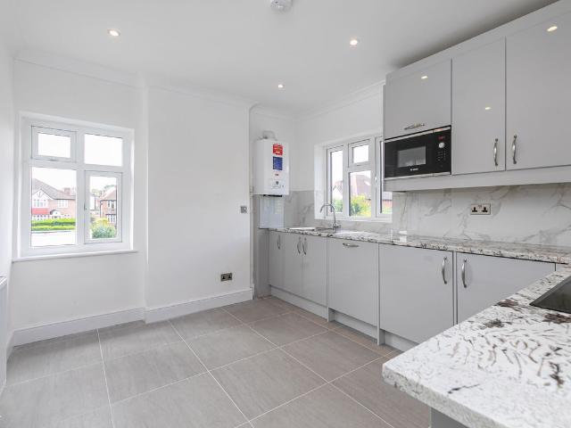 Apartment for rent in Cricklewood, Greater London