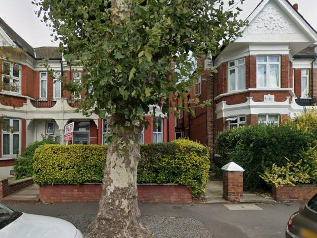 Room for rent in Cricklewood, Greater London