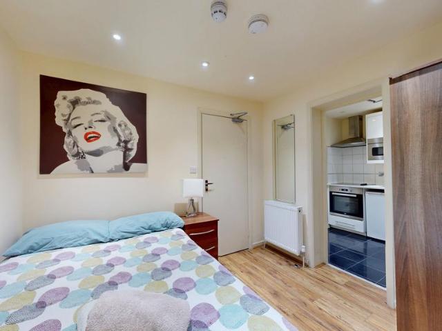 Apartment for rent in Cricklewood, Greater London