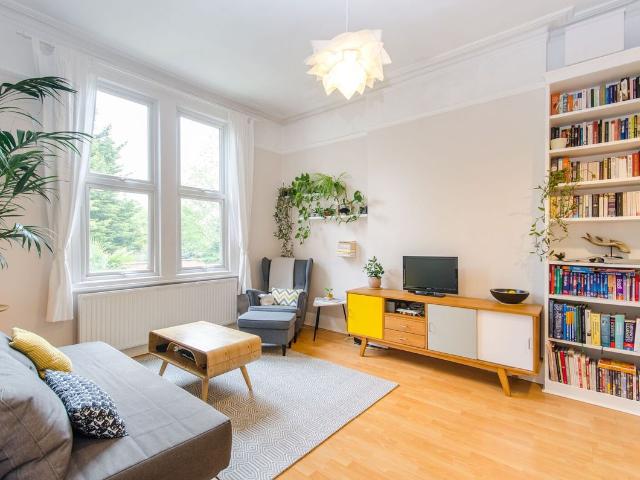 Apartment for rent in Cricklewood, Greater London