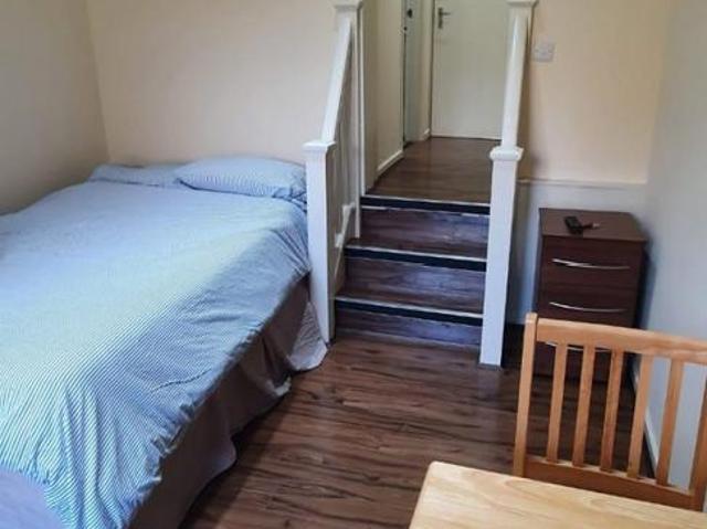 House for rent in Mapesbury, Greater London