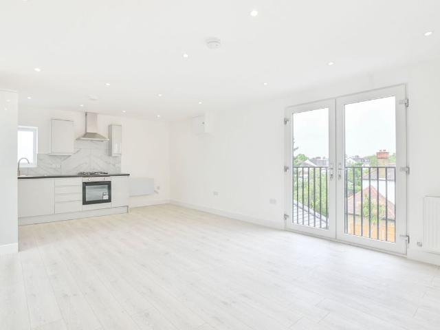 Studio for rent in Cricklewood, Greater London