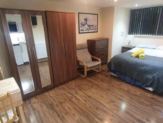 Studio for rent in Cricklewood, Greater London