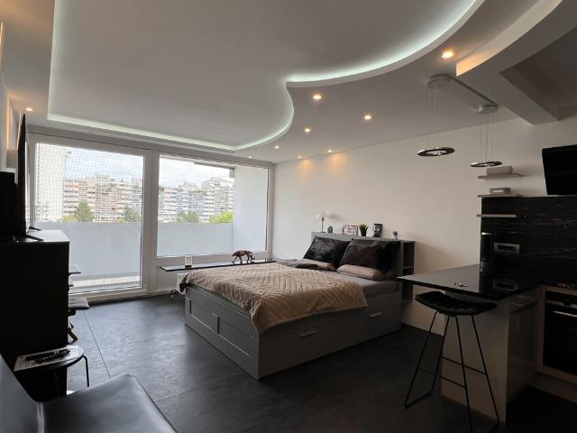 Wohnung kaufen in Moosach, München