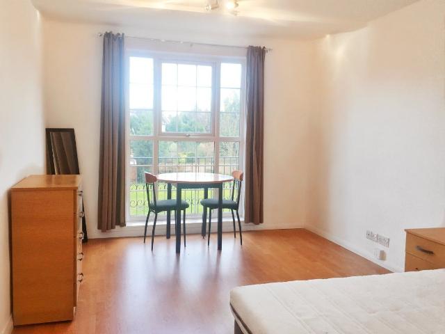 House for rent in Bush Hill Park, Greater London