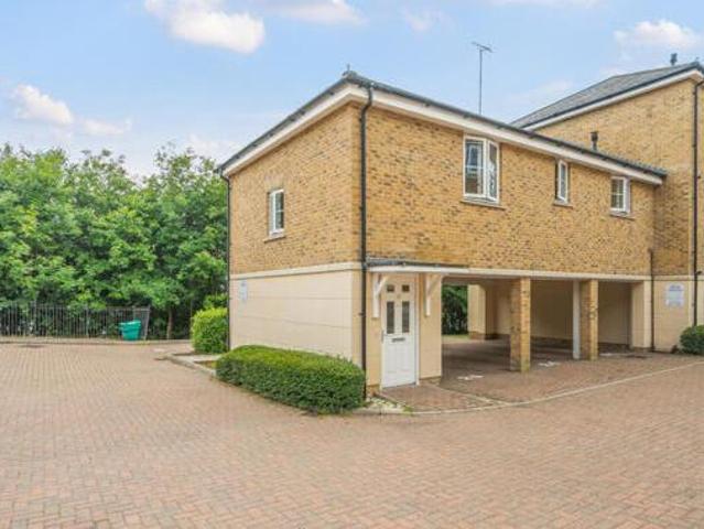 House for sale in Fole, Surrey