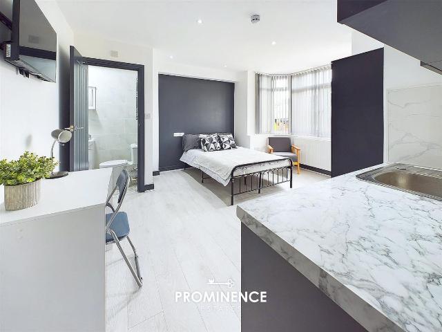 Room for rent in Wyken, West Midlands