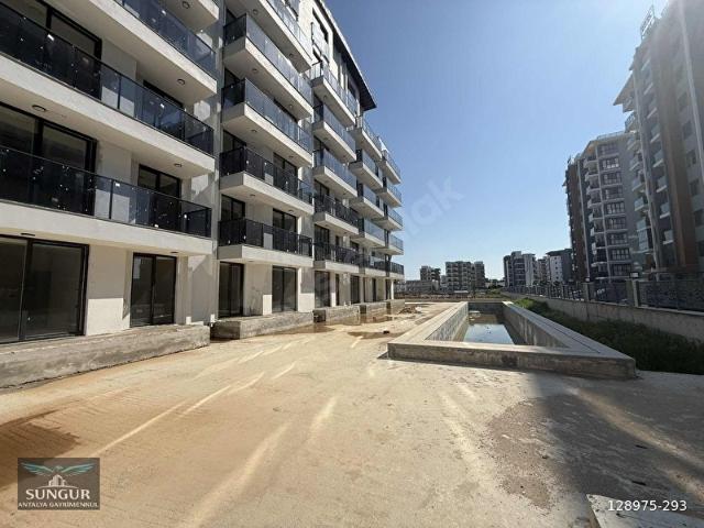 Aksu, Antalya içerisinde satılık mülk
