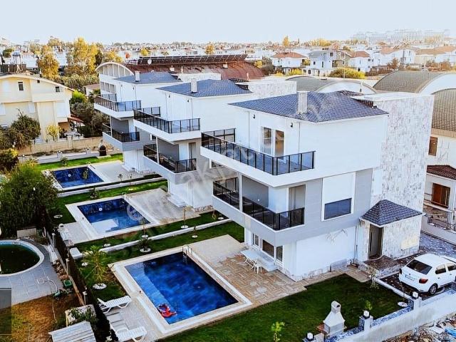 Serik içerisinde satılık Villa