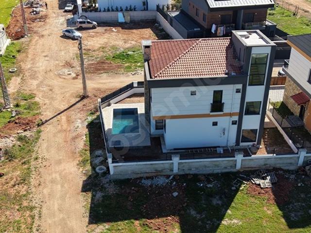 Döşemealti, Antalya içerisinde satılık Villa