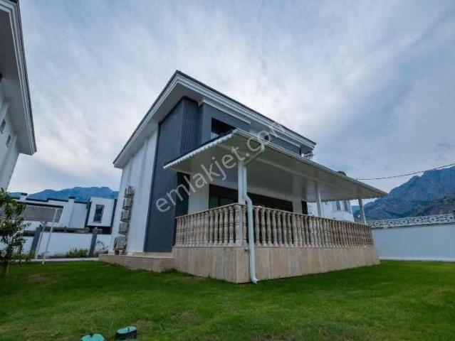 Kemer, Antalya içerisinde satılık Villa