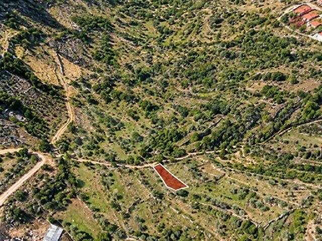 Pembelik, Gündoğmuş içerisinde satılık Arsa