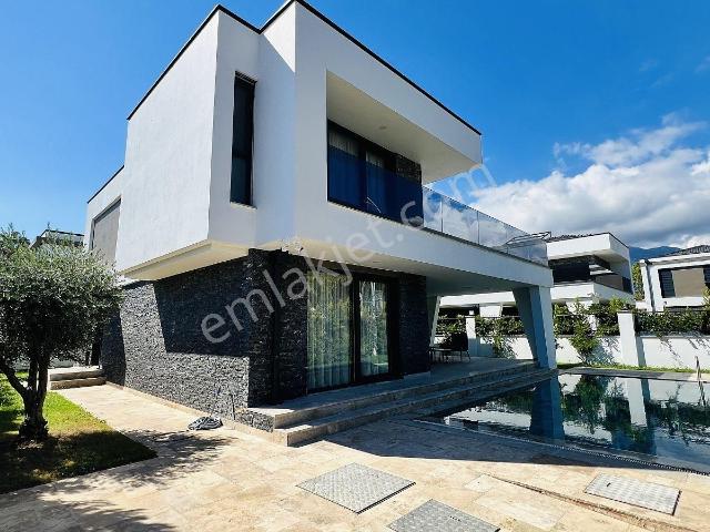 Kemer, Antalya içerisinde satılık Villa